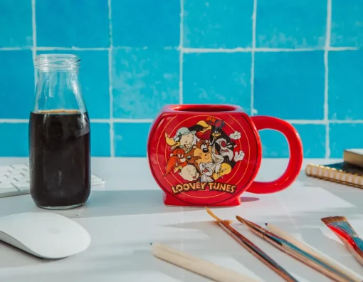 Looney Tunes "That's All Folks" Sculpted Ceramic Mug | Holds 20 Ounces