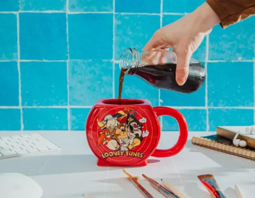 Looney Tunes "That's All Folks" Sculpted Ceramic Mug | Holds 20 Ounces