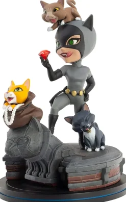 DC Comics Catwoman 5 Inch Q-Fig Elite Diorama