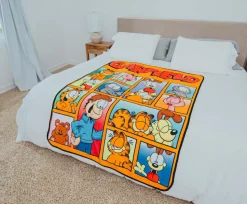 Garfield and Friends Fleece Throw Blanket | 45 x 60 Inches