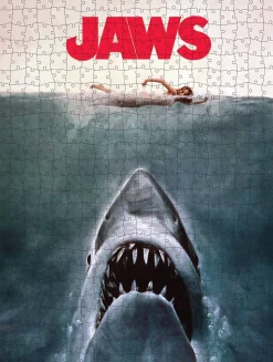 JAWS 500 Piece Jigsaw Puzzle in Plastic VHS Video Case