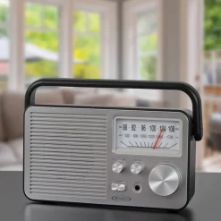 Jensen Portable AM/FM Radio