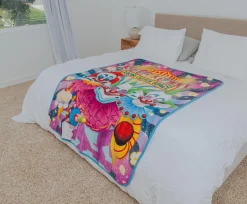 Killer Klowns From Outer Space Characters Raschel Throw Blanket | 45 x 60 Inches